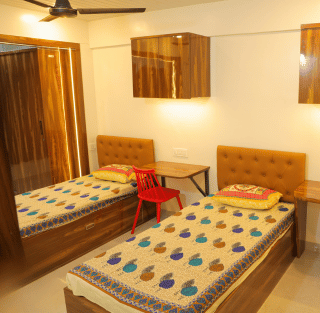 Girls PG near DY Patil College Lohegaon , Girls PG in Lohegaon Pune , Girls Hostel near DY Patil College Lohegaon